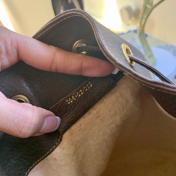 Gucci sherry line crossbody bucket bag - Picture 10 of 13